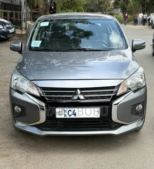 Photo - Mitsubishi Attrage 2022 Silver