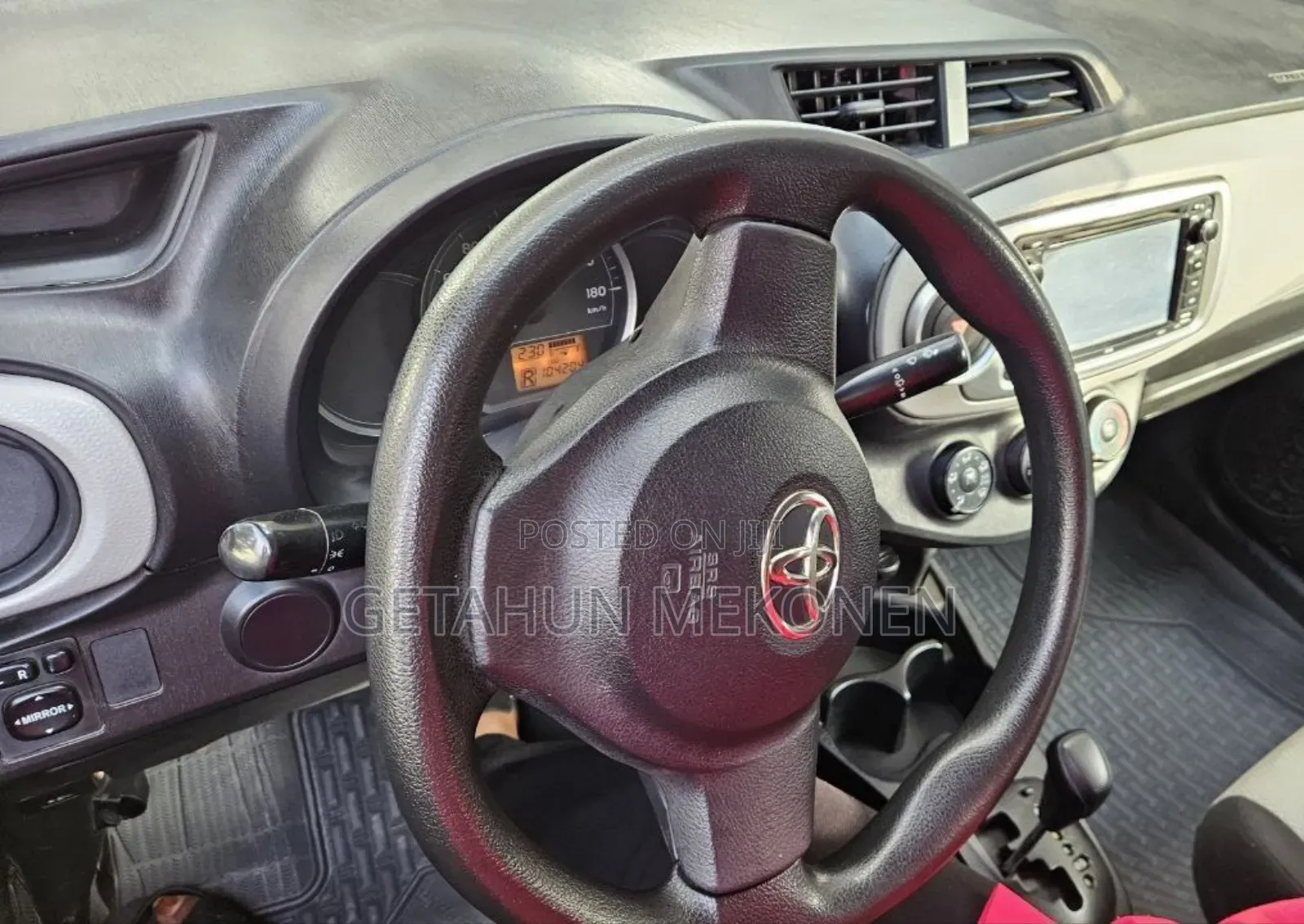 Toyota Yaris 2013 Gray