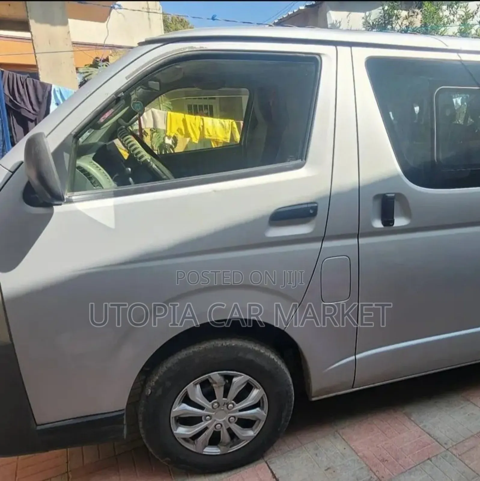 Toyota HiAce 2018 Silver