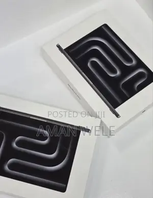 New Laptop Apple MacBook Pro 2024 M4 14-Inch 16GB Apple M4 Pro SSD 1T