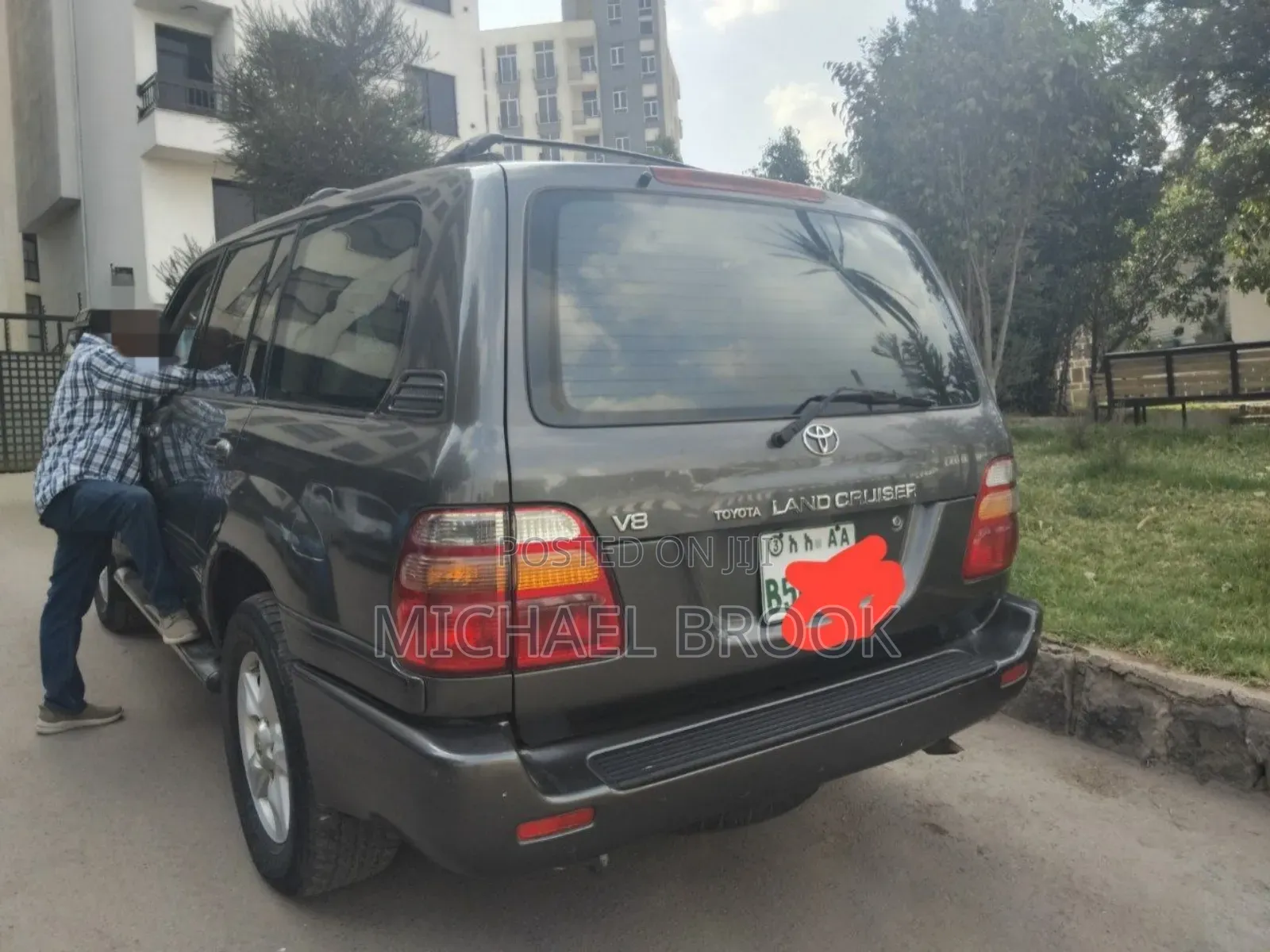 Toyota Land Cruiser 2001 Gray