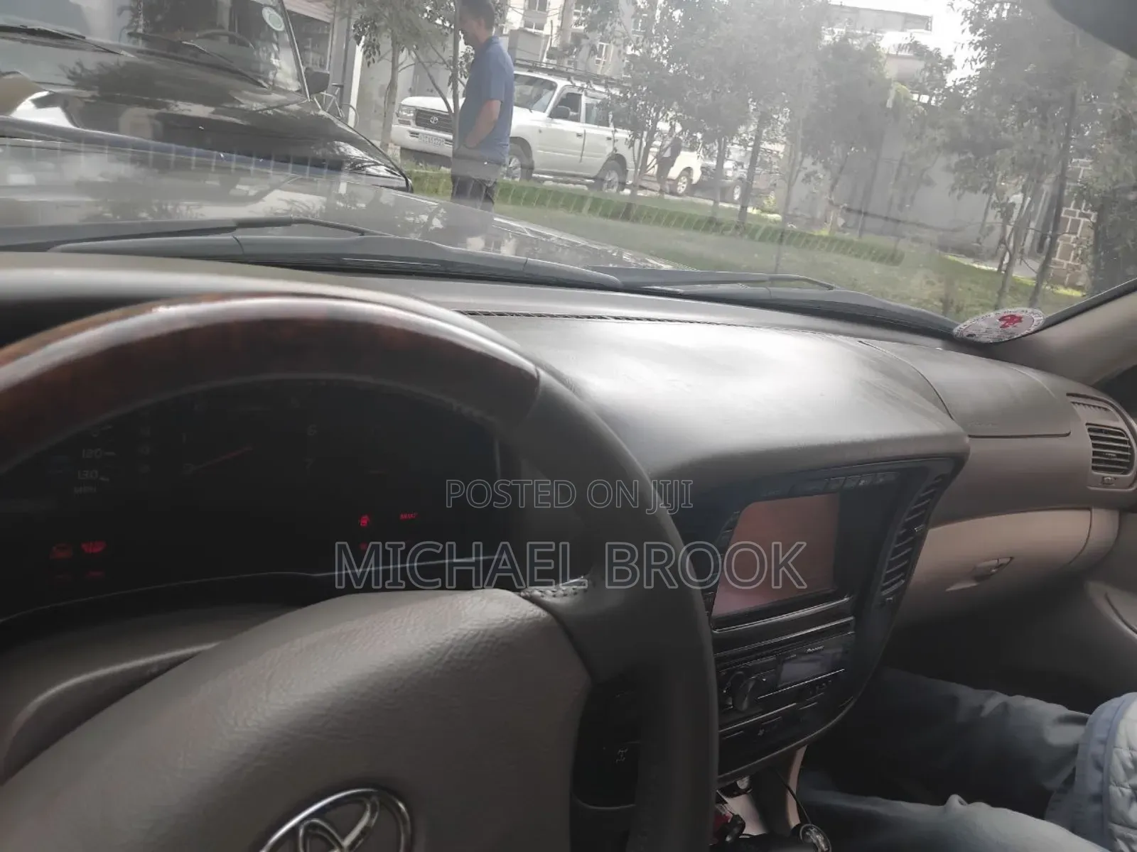 Toyota Land Cruiser 2001 Gray