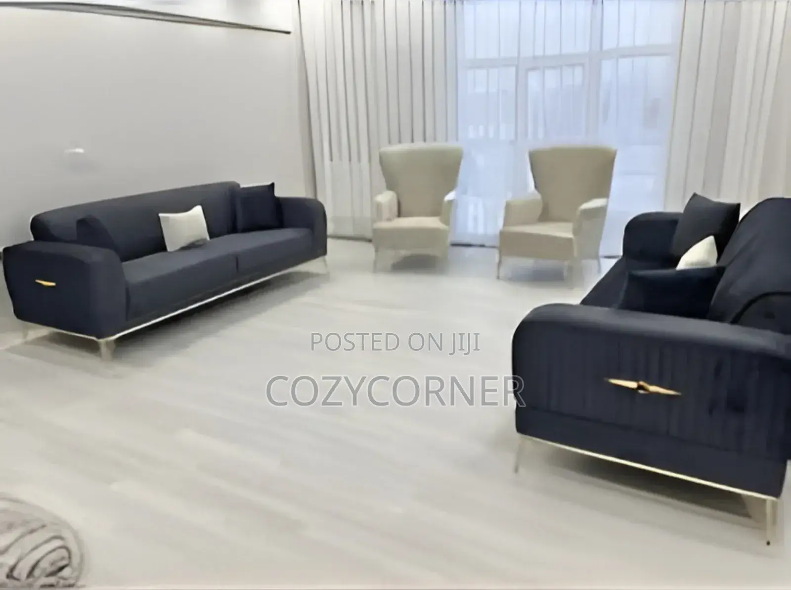 Order 8 Seater Sofa With a New Vantage Point. ሶፋ