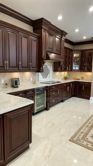 Furnished 12bdrm House in Bole for sale