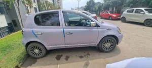 Toyota Vitz 2004 Pink