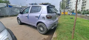 Toyota Vitz 2004 Pink