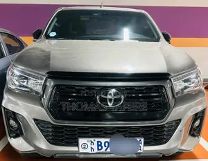 Toyota Hilux 2020 Gold