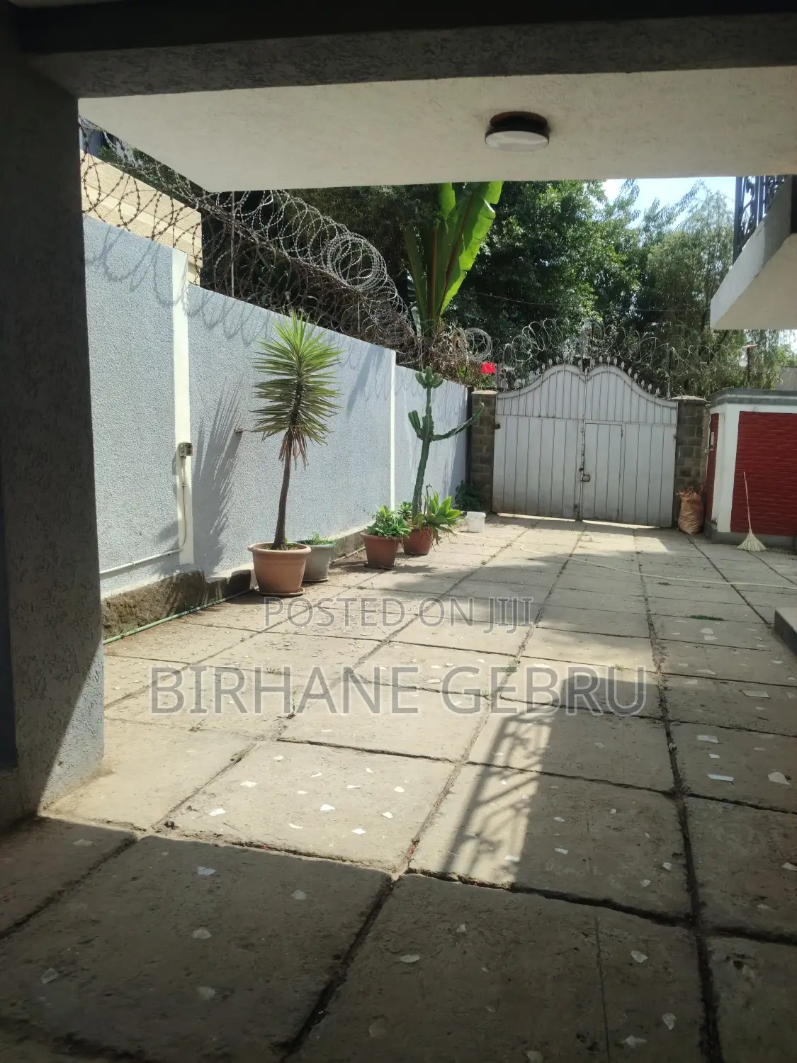 G+2 House Rent for Resturant or Living