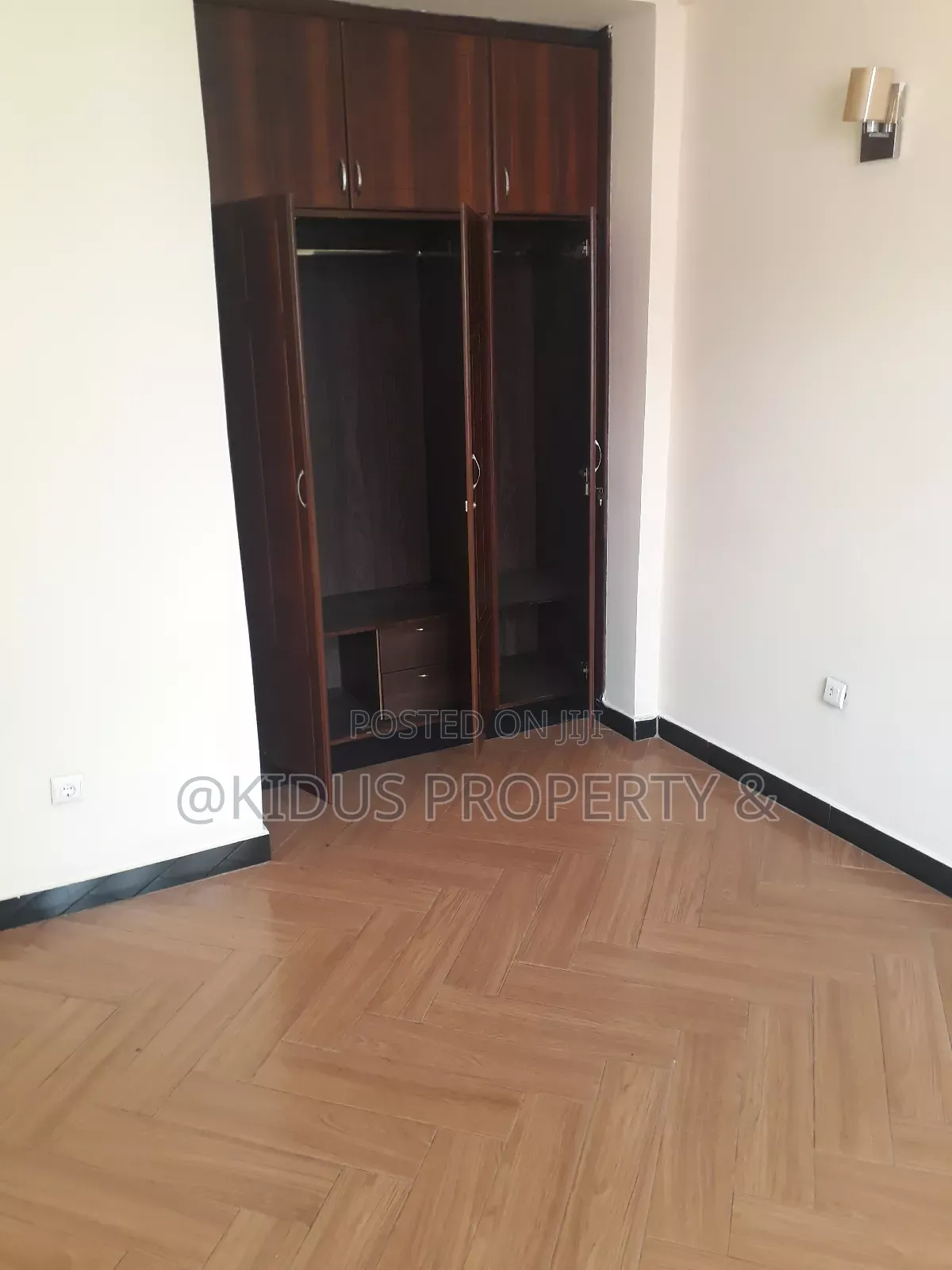 4bdrm House in Nasswe Real State, Nifas Silk-Lafto for rent