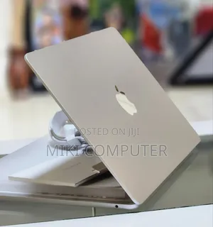 New Laptop Apple MacBook Air 2025 M4 15-Inch 16GB Intel SSD 256GB