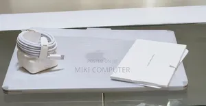 New Laptop Apple MacBook Air 2025 M4 15-Inch 16GB Intel SSD 256GB