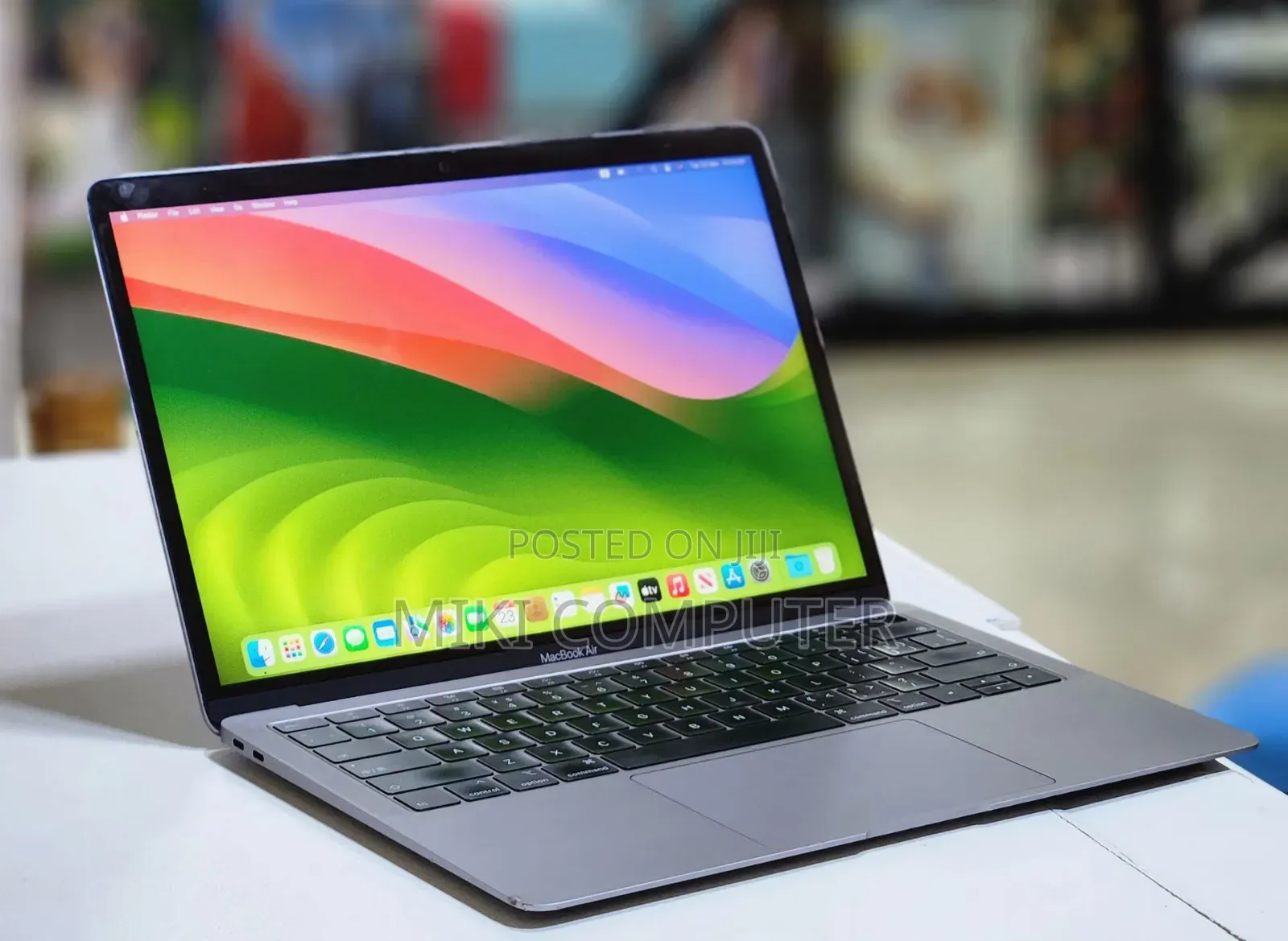 New Laptop Apple MacBook Air 2019 8GB Intel Core I5 SSD 256GB