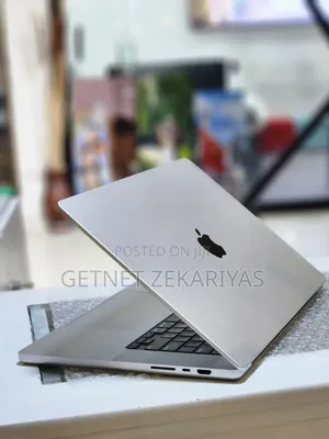 New Laptop Apple MacBook Pro M1 32GB Apple M1 Pro SSD 512GB