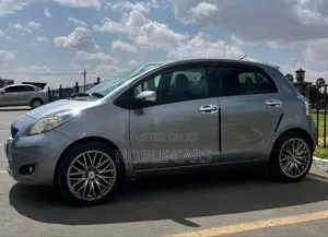 Toyota Yaris 2008 Gray
