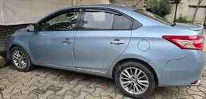 Toyota Yaris 2016 Blue