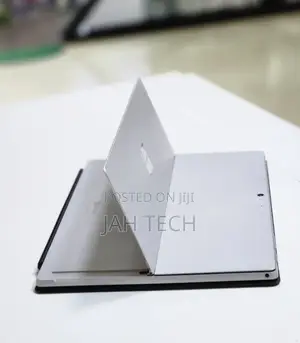 New Laptop Microsoft Surface Pro 6 8GB Intel Core I7 SSD 256GB