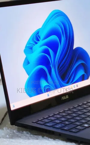 New Laptop Asus 16GB Intel Core I9 SSD 1T