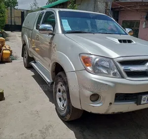 Toyota Hilux 2008 Silver