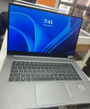 New Laptop HP ZBook Firefly 14 G7 32GB Intel Core I7 SSD 512GB