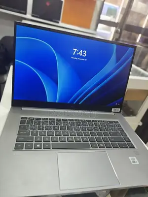 New Laptop HP ZBook Firefly 14 G7 32GB Intel Core I7 SSD 512GB