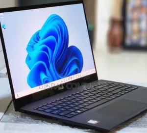 Photo - New Laptop Asus VivoBook 15 X505BA 16GB Intel Core I9 SSD 1T