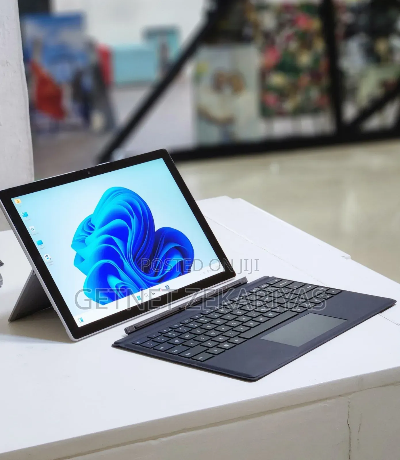 New Laptop Microsoft Surface Pro 6 8GB Intel Core I7 SSD 256GB