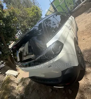 Peugeot 5008 2022 White