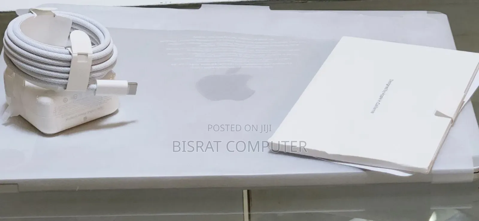 New Laptop Apple MacBook Air 2024 M3 13-inch 16GB Apple M4 SSD 256GB