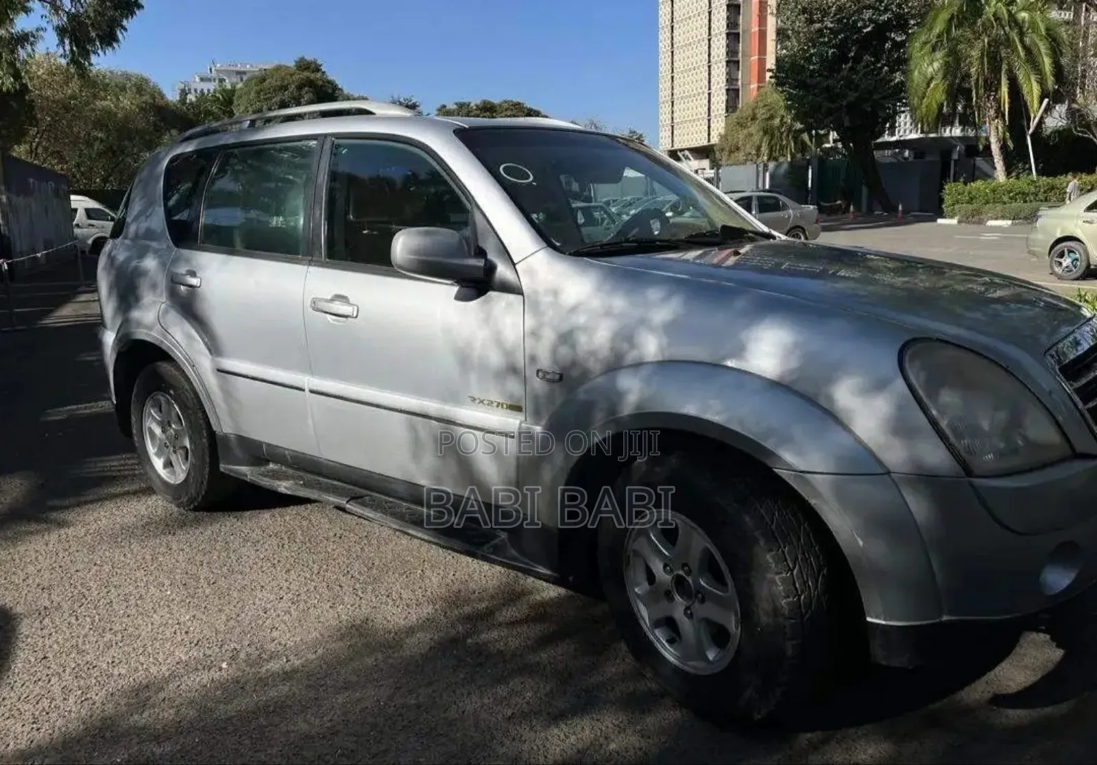 Mahindra XUV500 2011 Silver