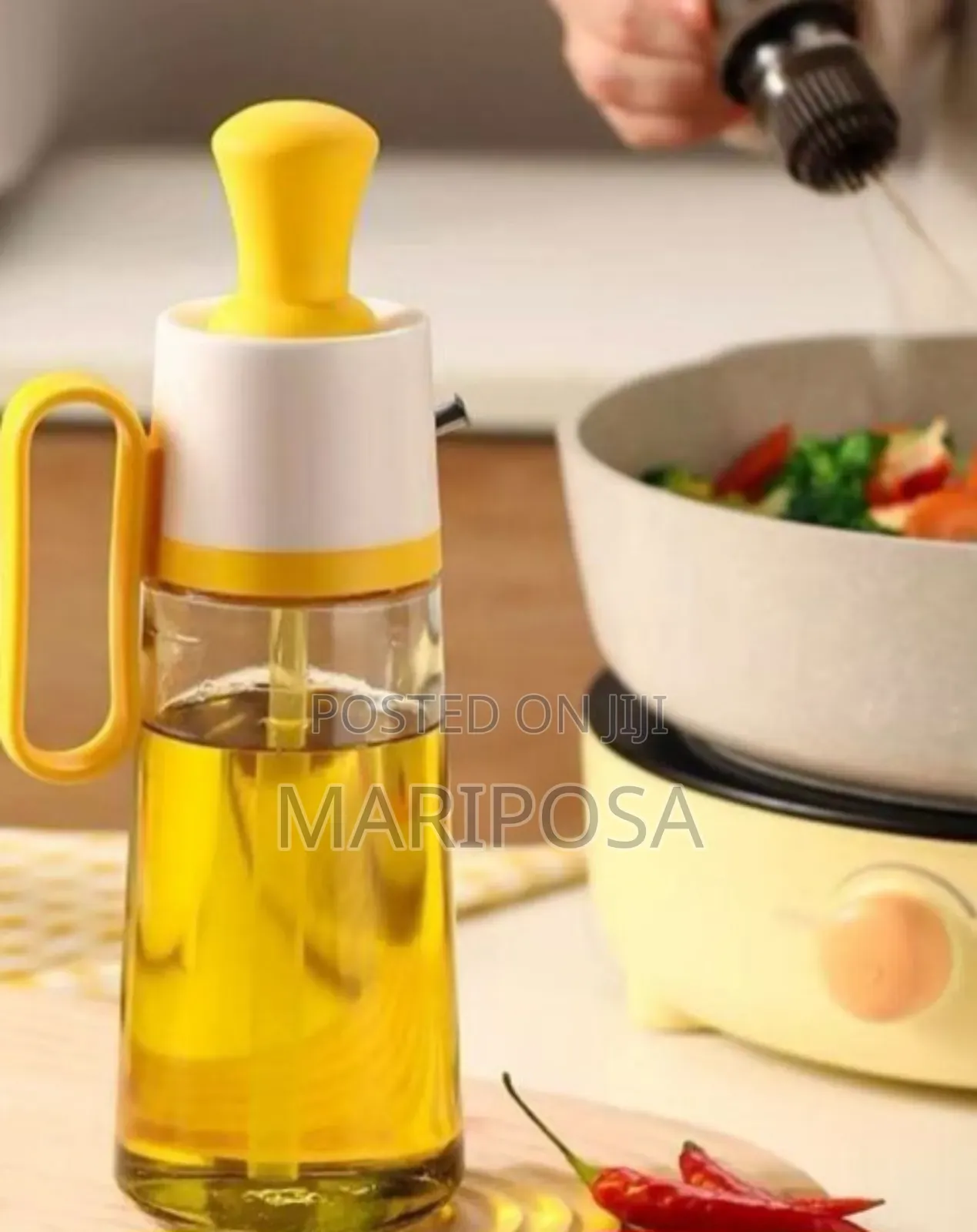 Integrated Brushing And Pouring Seasoning Bottle