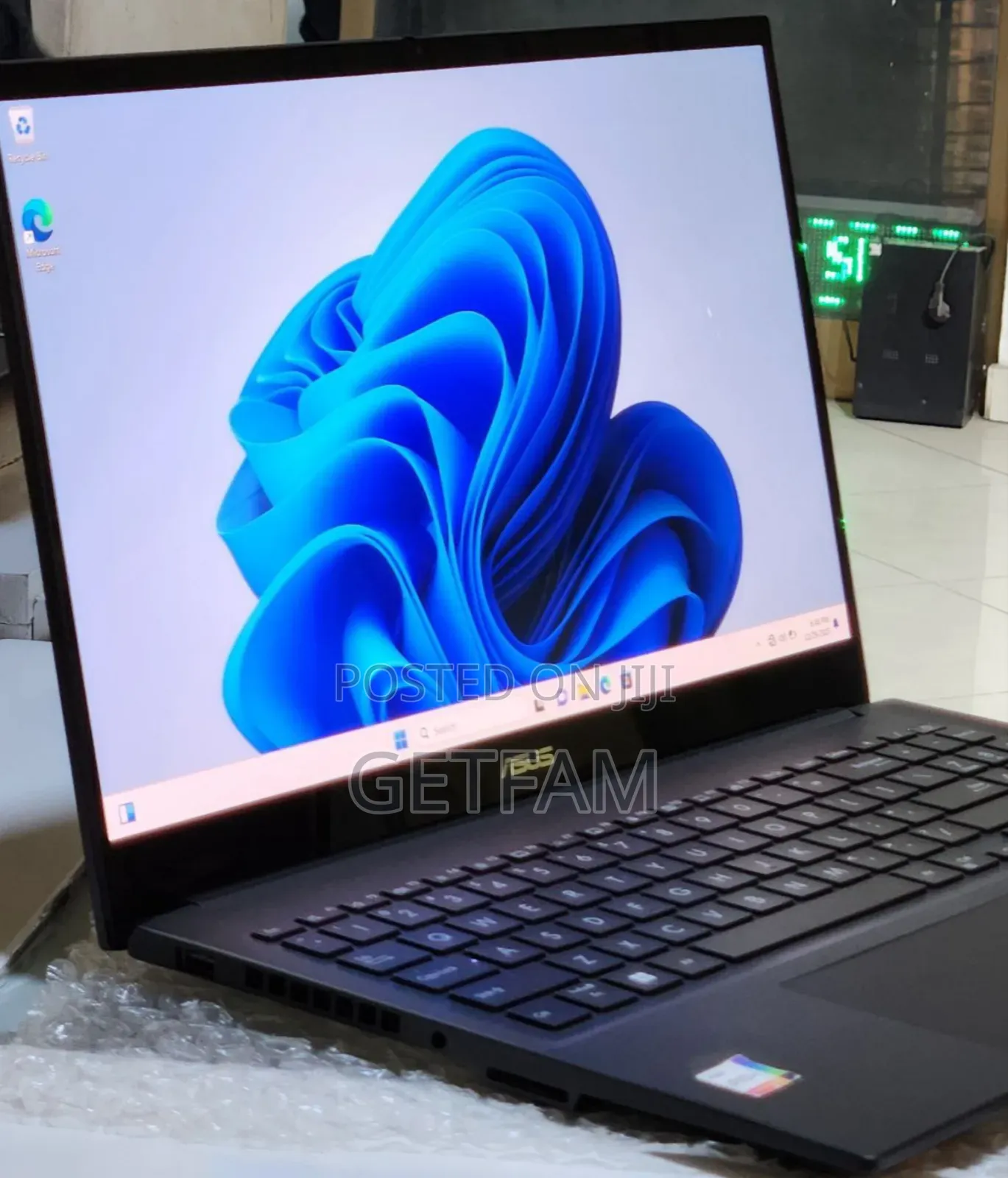 New Laptop Asus VivoBook 15 X505BA 16GB Intel Core I9 SSD 1T