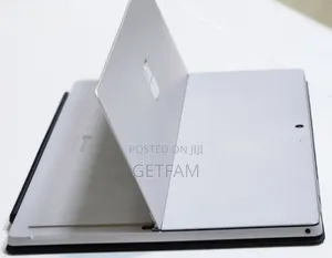 New Laptop Microsoft Surface 8GB Intel Core I7 SSD 256GB