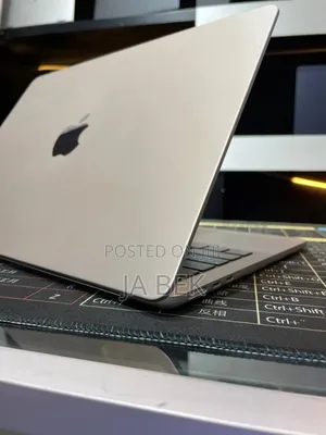 New Laptop Apple MacBook Air 2022 M2 16GB Apple M2 SSD 256GB