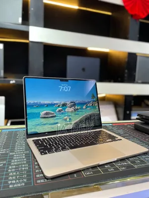 New Laptop Apple MacBook Air 2022 M2 16GB Apple M2 SSD 256GB