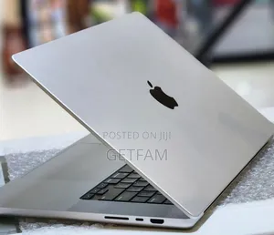 New Laptop Apple MacBook Pro M1 32GB Apple M1 SSD 32GB