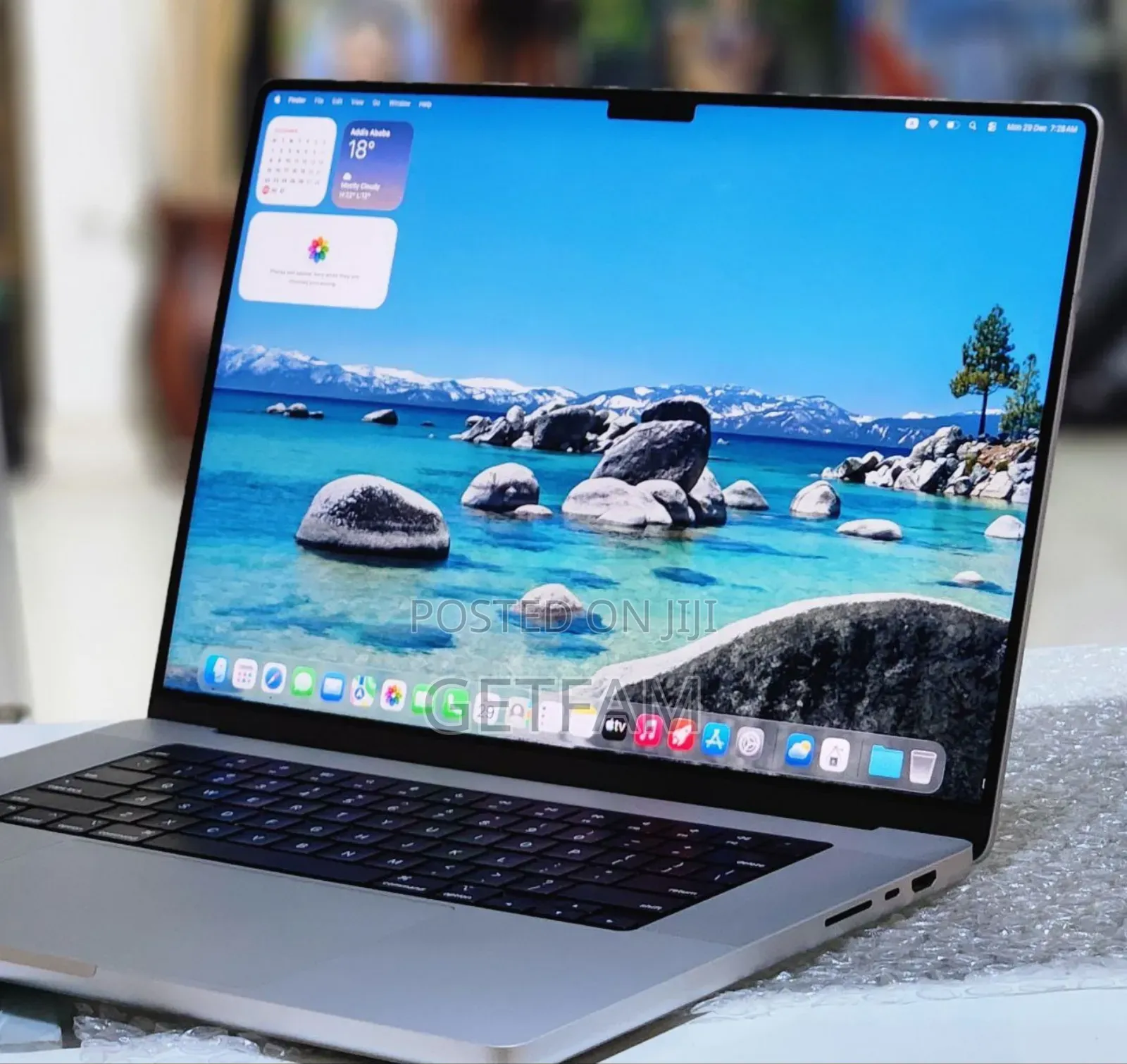 New Laptop Apple MacBook Pro M1 32GB Apple M1 SSD 32GB