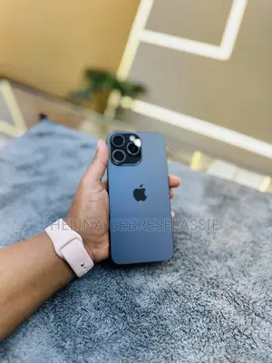 Photo - Apple iPhone 15 Pro Max 256 GB Black