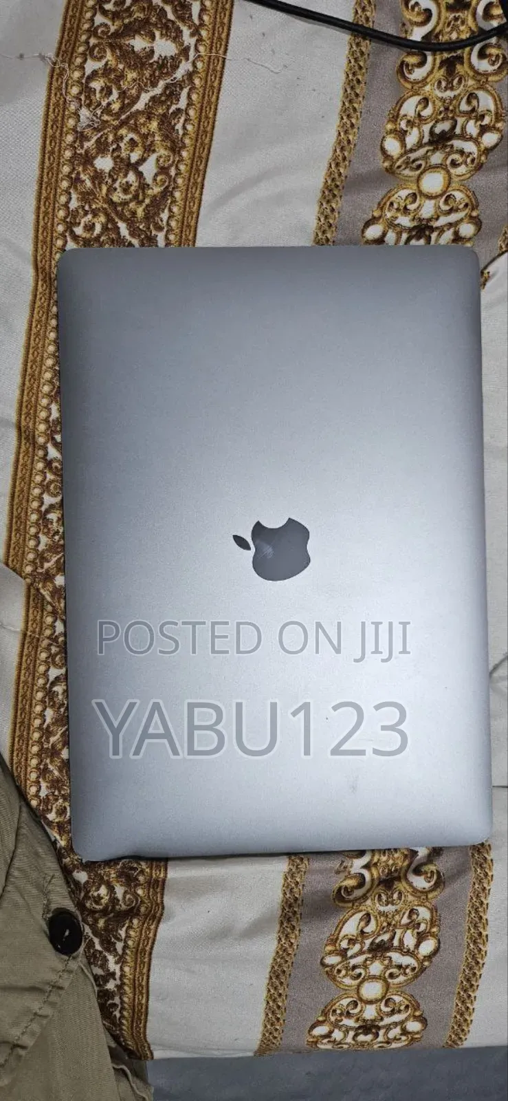 New Laptop Apple MacBook 2018 8GB Intel SSD 128GB