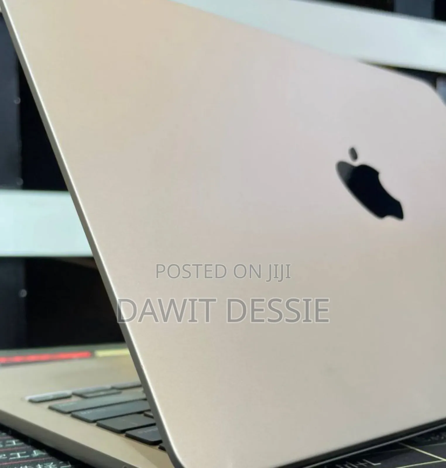 New Laptop Apple MacBook Air 2022 M2 16GB Apple M2 SSD 256GB