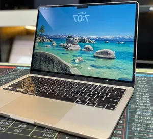 New Laptop Apple MacBook Air 2022 M2 16GB Apple M2 SSD 256GB