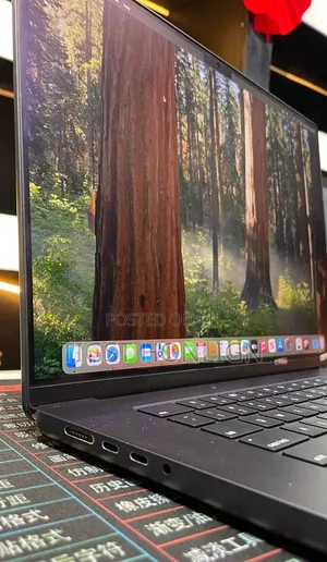 Photo - New Laptop Apple MacBook Pro 48GB Apple M4 SSD 2T
