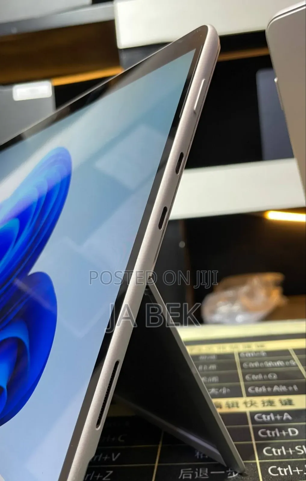 New Laptop Microsoft Surface Pro 8 16GB Intel Core I7 SSD 512GB