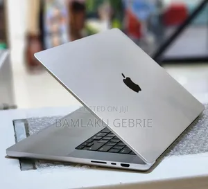 New Laptop Apple MacBook Pro M1 32GB Apple M1 Pro SSD 512GB