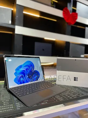 New Laptop Microsoft Surface Pro 8 16GB Intel Core I7 SSD 512GB