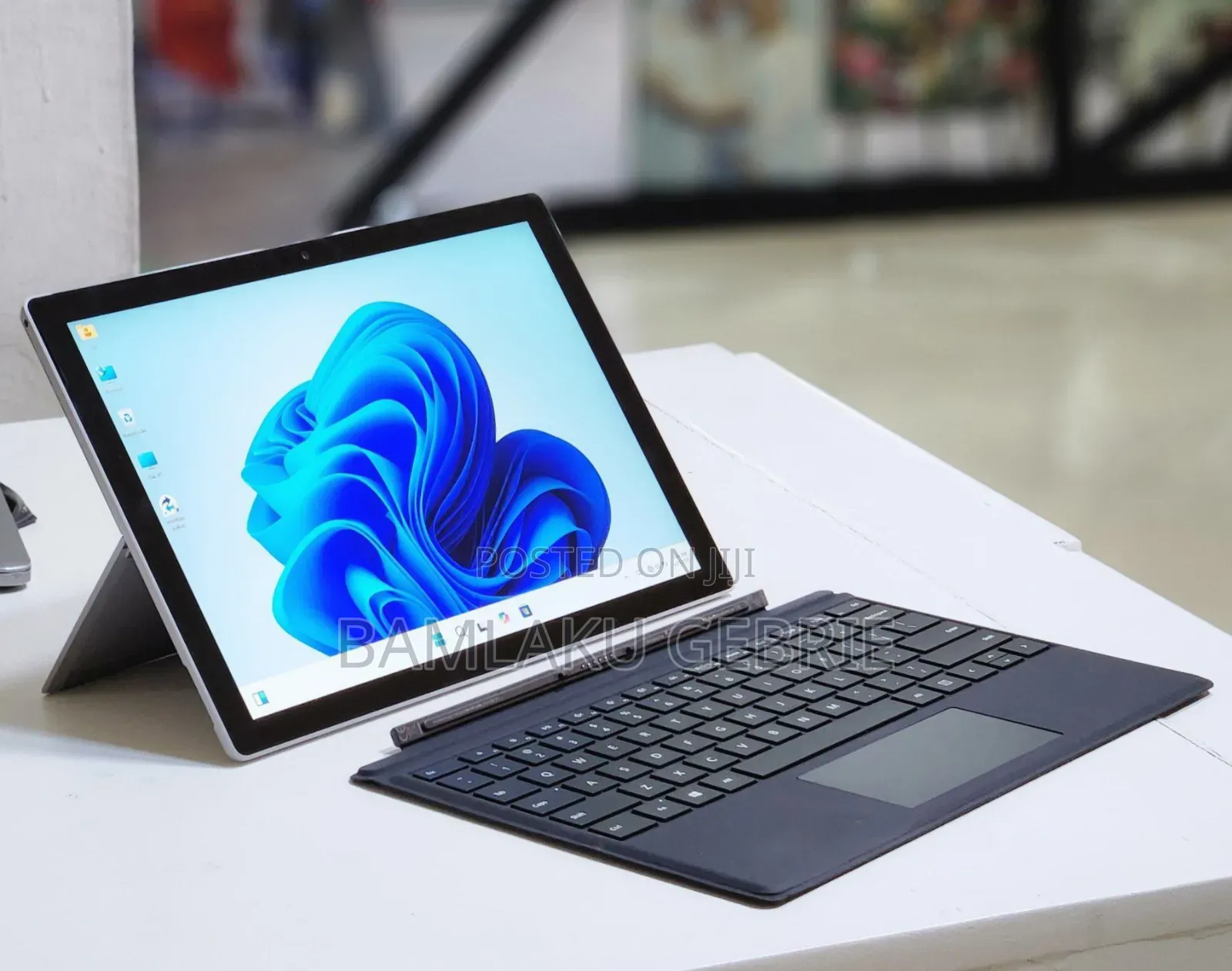 New Laptop Microsoft Surface Pro 6 8GB Intel Core I7 SSD 256GB