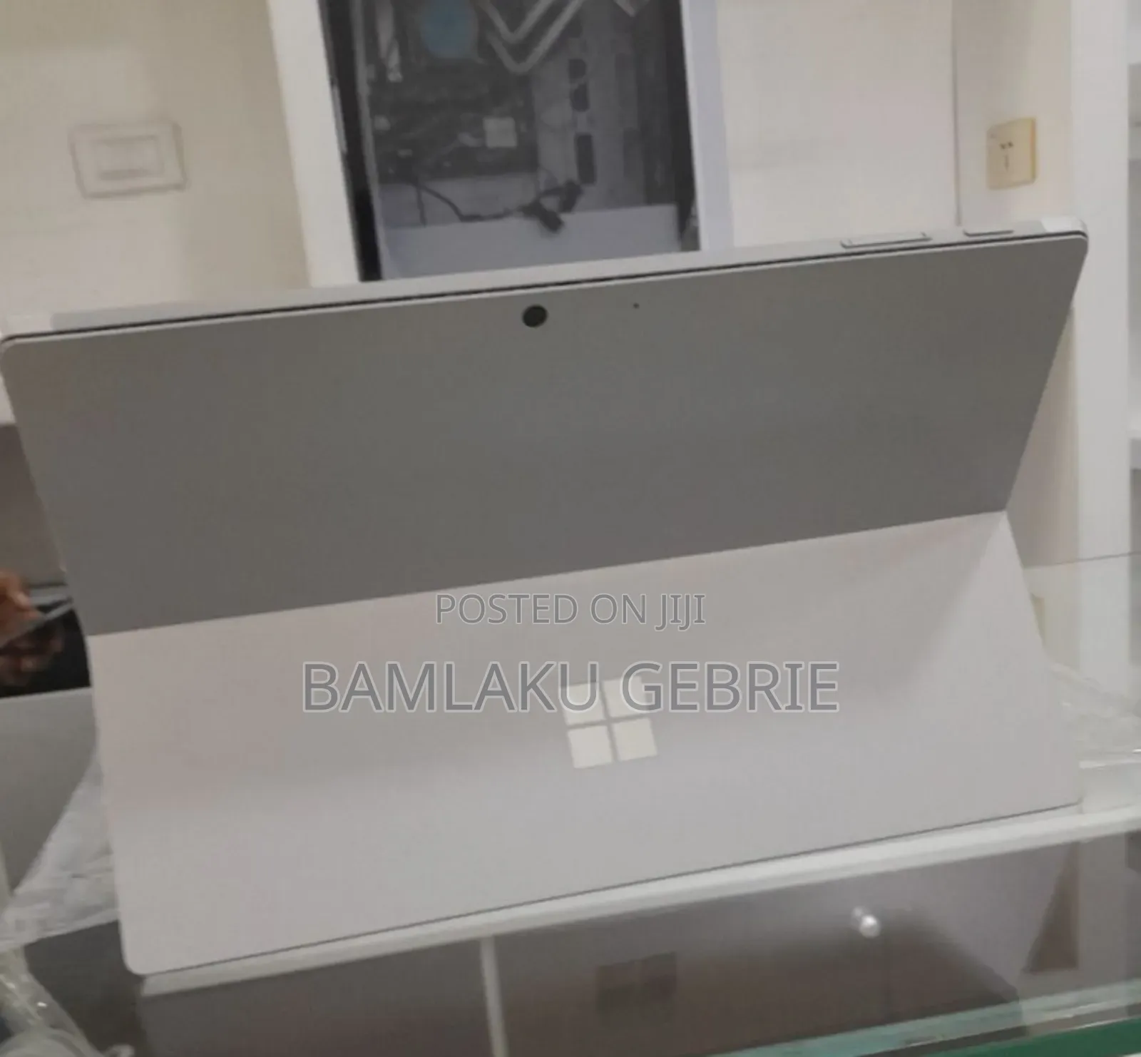 New Laptop Microsoft Surface Pro 7 8GB Intel Core I5 SSD 256GB