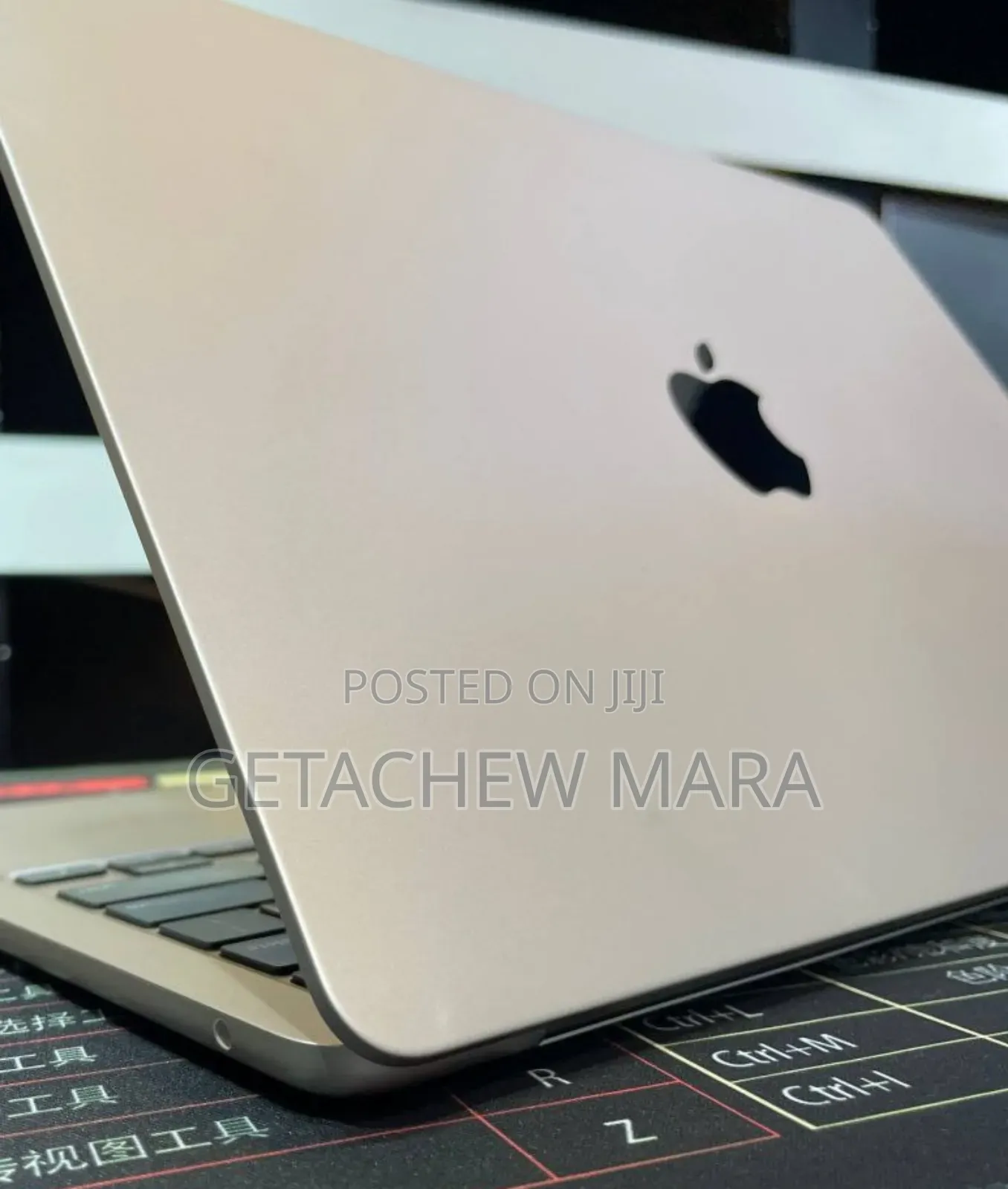 New Laptop Apple MacBook Air 2022 M2 16GB Intel SSD 256GB