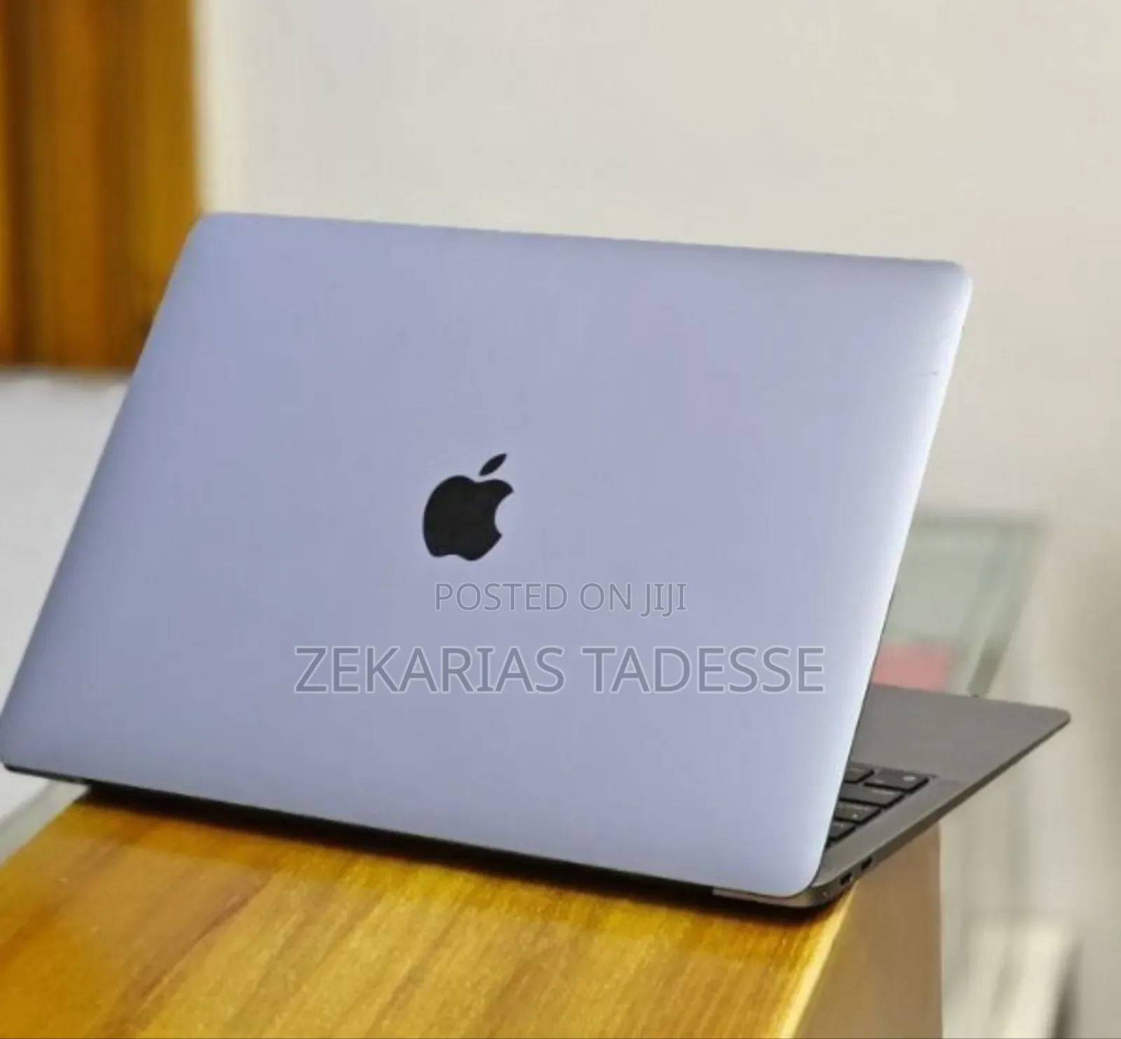 New Laptop Apple MacBook Air 2020 M1 8GB Apple M1 SSD 256GB