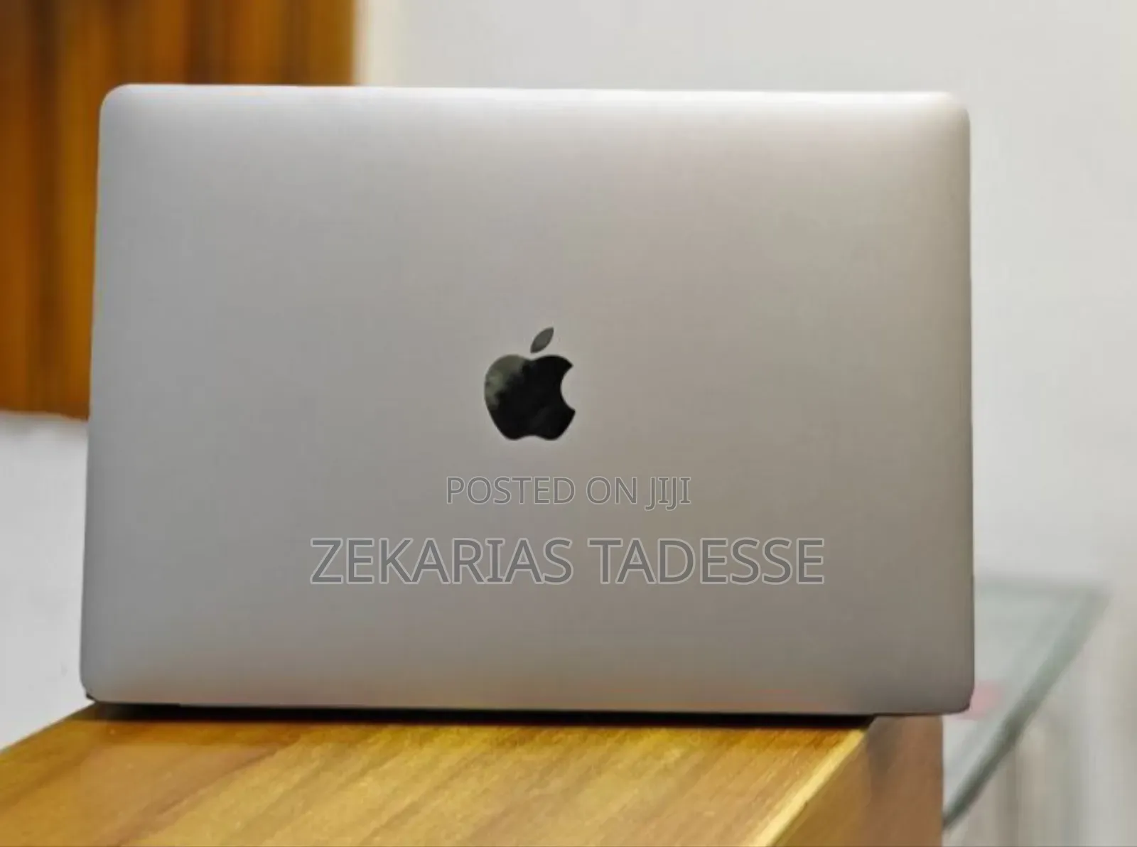 New Laptop Apple MacBook Air 2020 M1 8GB Apple M1 SSD 256GB