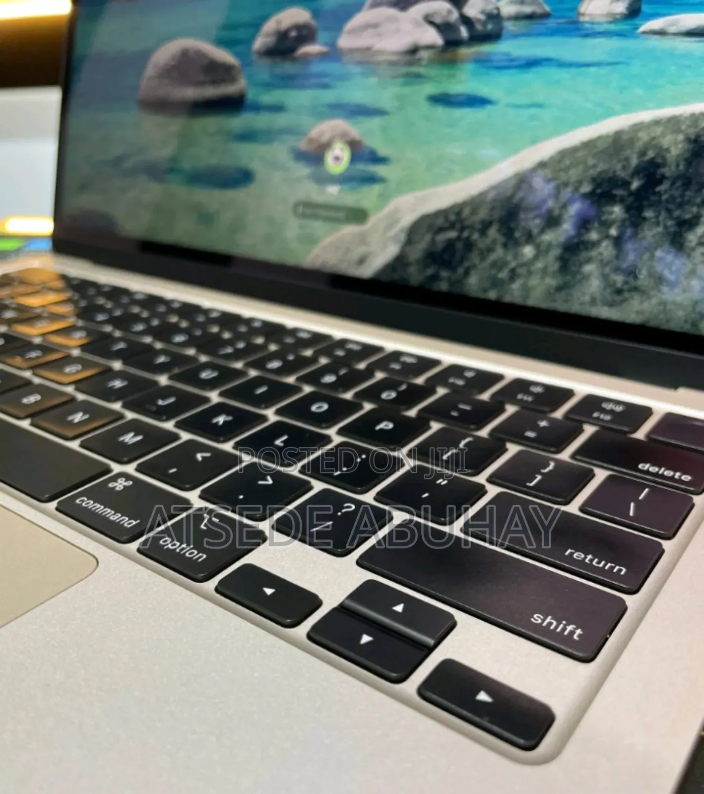 New Laptop Apple MacBook Air 2022 M2 16GB Intel Core I5 SSD 256GB